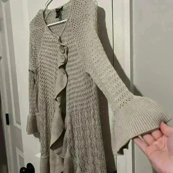 Vintage Cupio Ruffle Y2K Neutral light soft Sweater size L Boutique Style - Picture 3 of 8